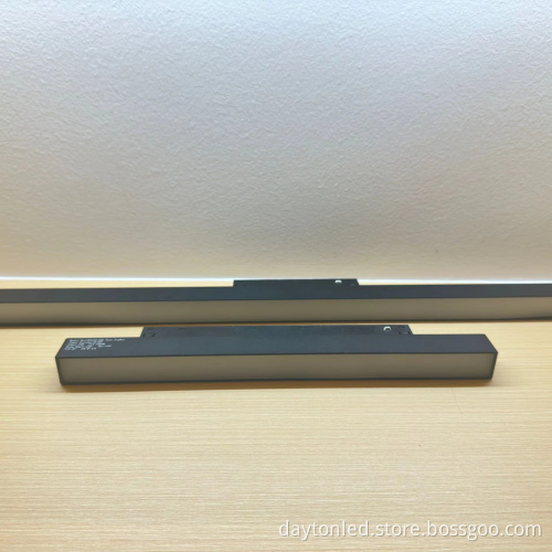Floodlight Series ETL CE RoHS 48V Magnetic Track Light for Smart Homes and Offices